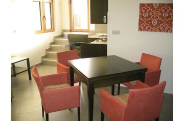 Montenegro Privát Dobrota, Esterno